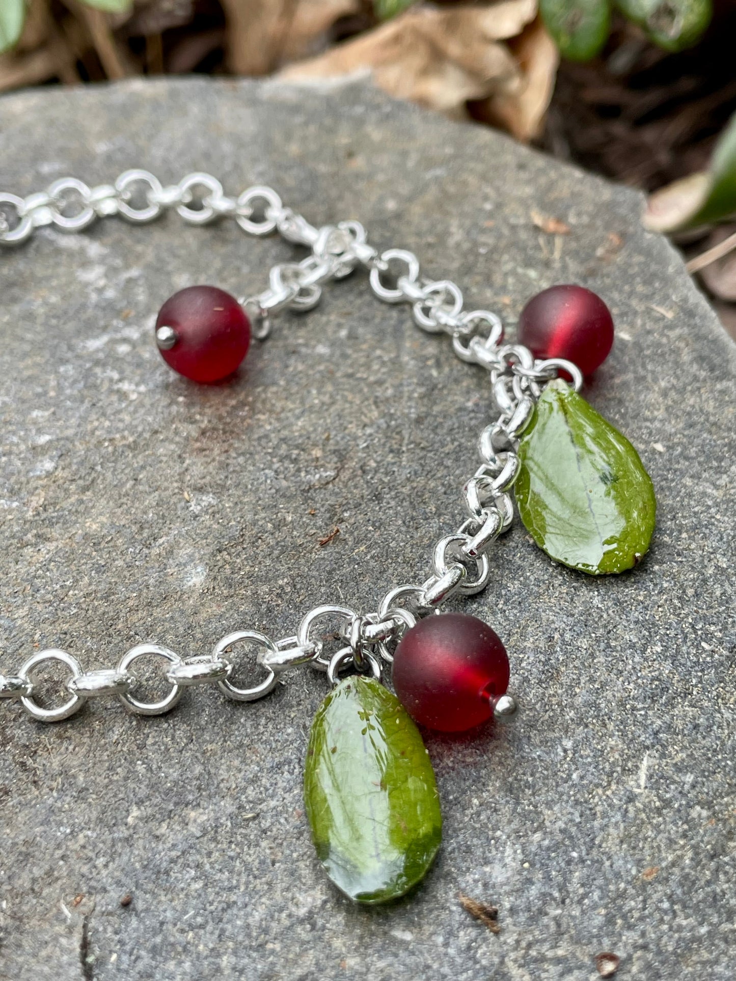 Lingon bracelet