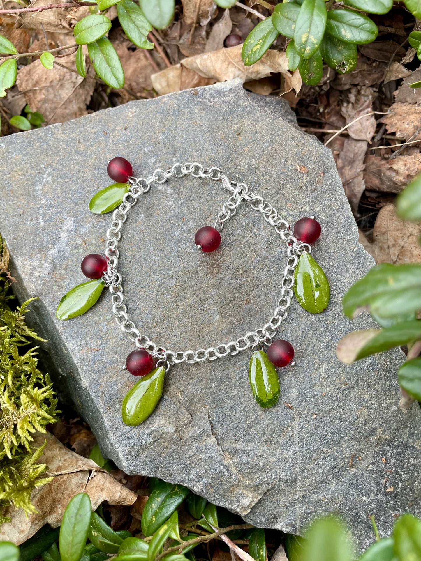 Lingon bracelet
