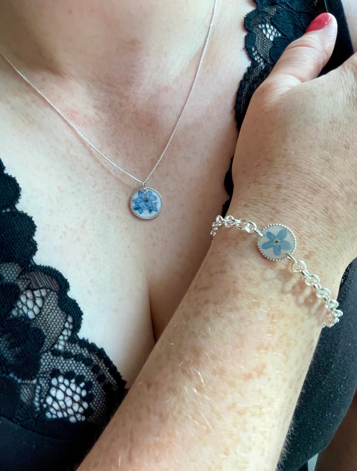 Forget me not necklace