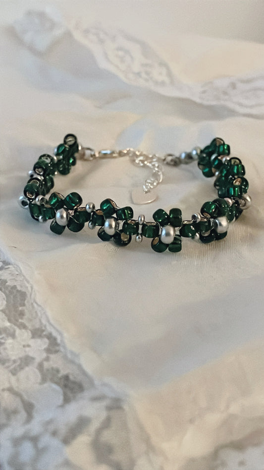 Daisy Christmas green