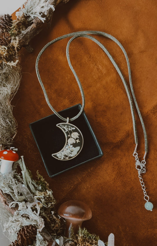 Luna necklace