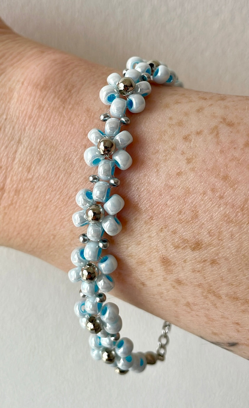 Daisy Baby blue
