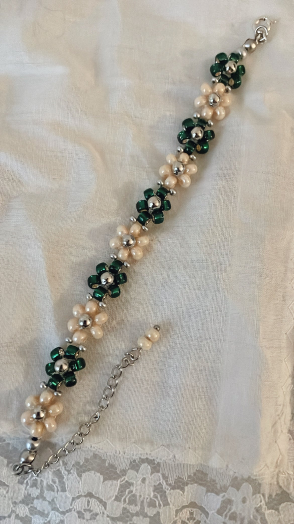 Daisy Christmas festive